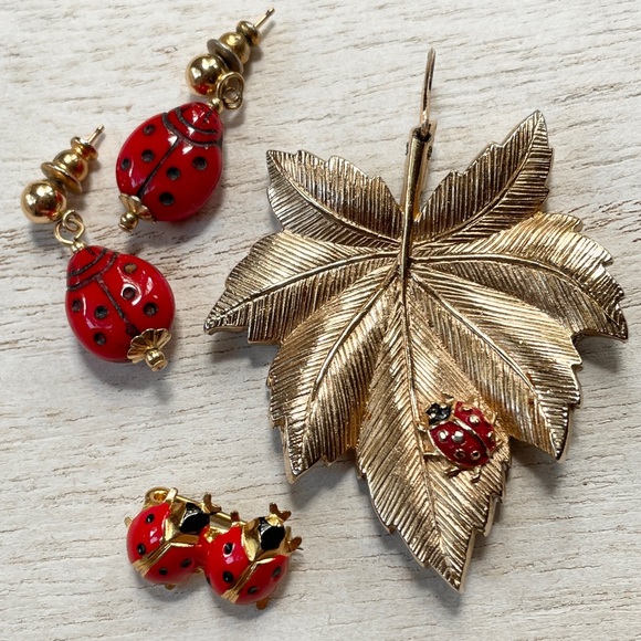 VTG Ladybug Gold Tone Marcel Boucher Leaf Pendant W.German Pin Earrings Set - Picture 8 of 9